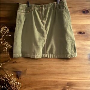 Boden Olive Green skirt size 12. Great condition.